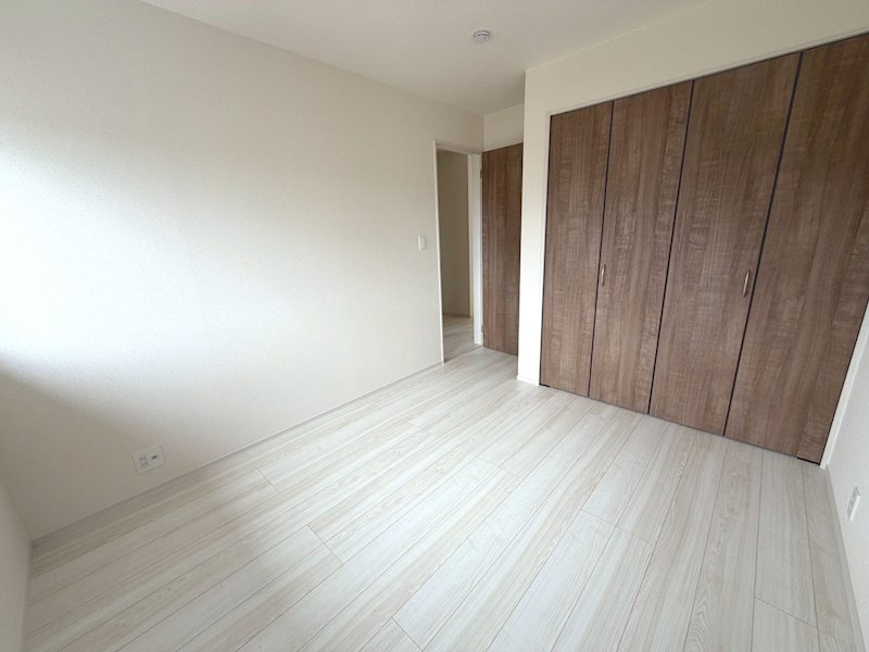 洋室5帖 お子様のお部屋にいかがでしょうか 長尾東町3丁目全2棟新築分譲地内1号棟 その他
