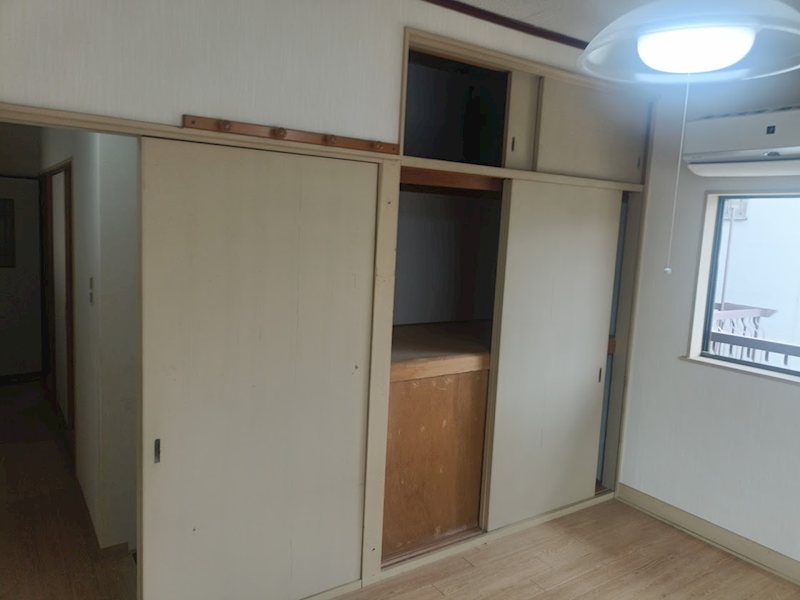 2階:南西側洋室6帖 摂津市正雀4丁目 中古一戸建 その他