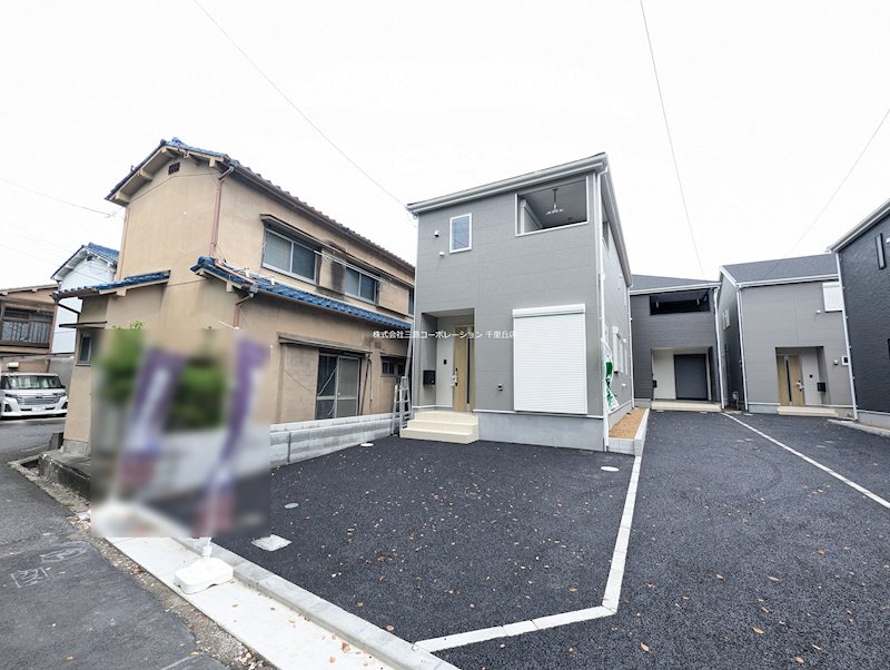 摂津市鳥飼西３丁目　新築一戸建　1号棟 現地写真（駐車場）
