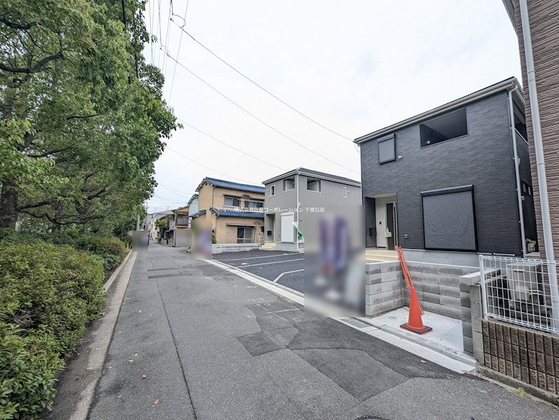 摂津市鳥飼西３丁目　新築一戸建　4号棟  現地写真（前面道路含む現地写真）