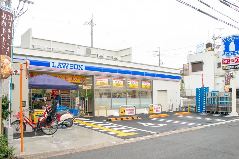 サンメゾン枚方朝日丘かえで館 コンビニ