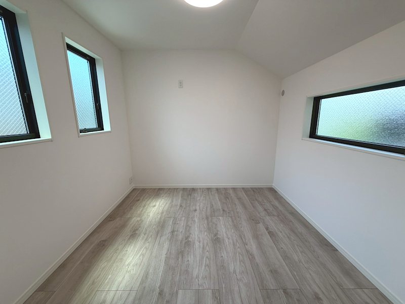 洋室5帖 趣味のお部屋にいかがでしょうか 成田町MELDIA新築分譲地内B号棟 その他