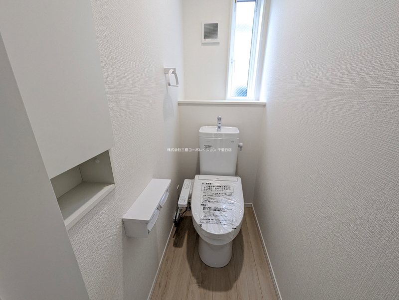 摂津市鳥飼西4丁目　新築一戸建　4号棟 内観写真（トイレ）