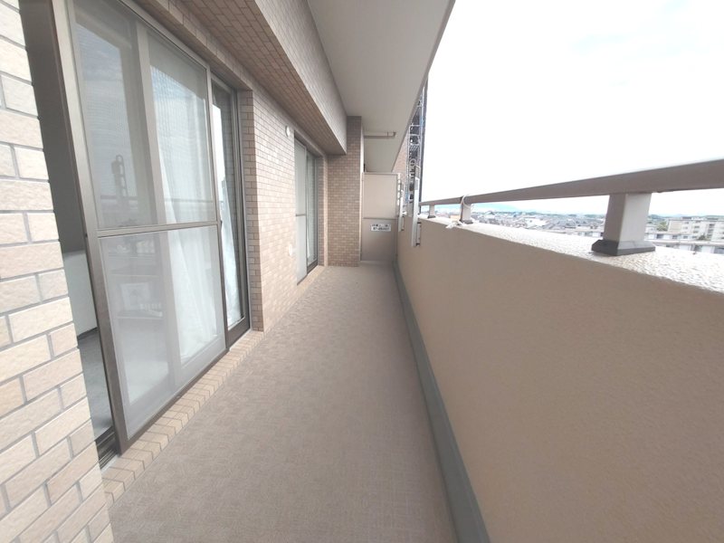 リビングに面した西側バルコニー ライオンズガーデン枚方藤阪 その他