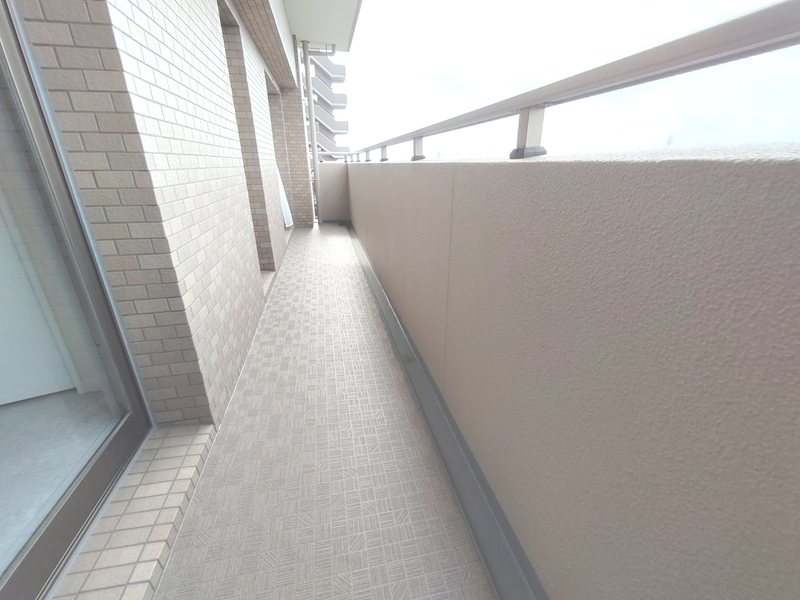 北側バルコニー リビング、キッチン勝手口、洋室から出入りできます ライオンズガーデン枚方藤阪 その他