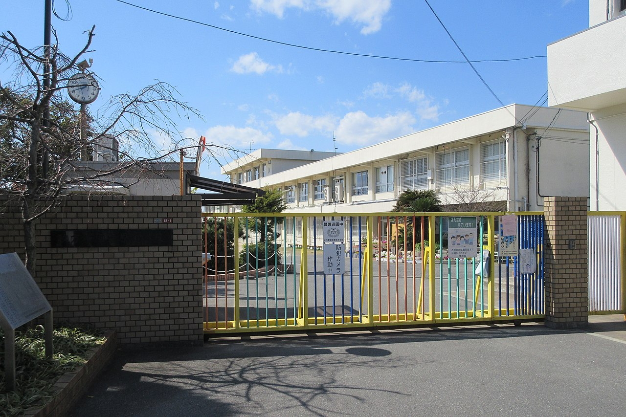 枚方市立菅原小学校 ライオンズガーデン枚方藤阪 周辺画像6