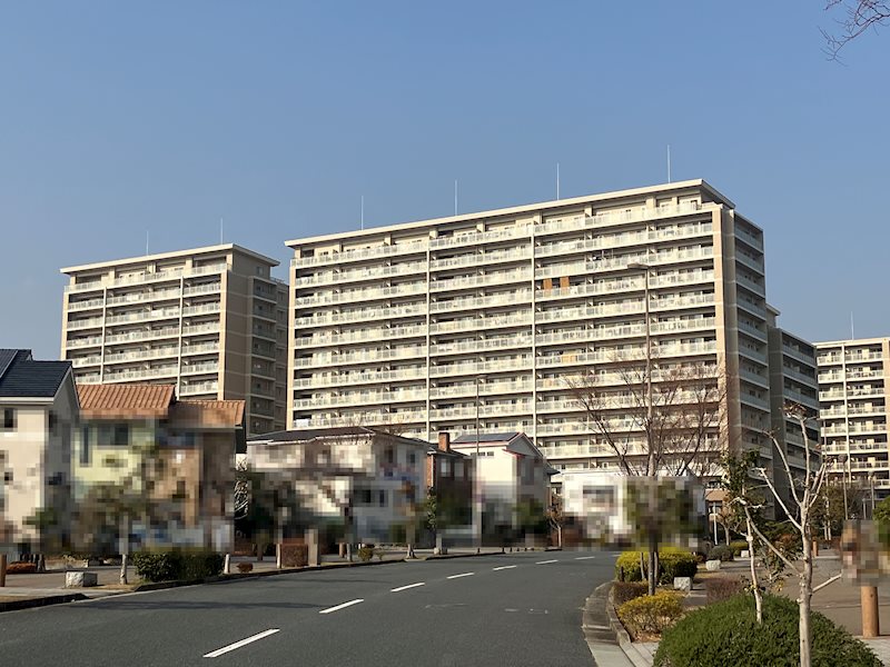 南側ひな壇、戸建区域です ジオ彩都みなみ坂4番館 12F号室 その他