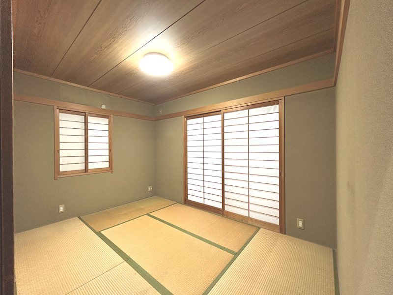 1階お庭に面した和室6帖 畳があれば癒されます 東香里元町一戸建既存住宅 その他