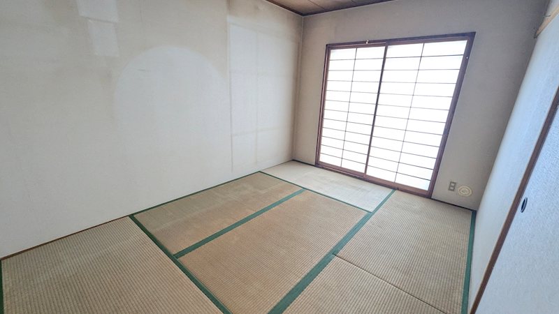 採光窓のある和室は、落ち着いた雰囲気の空間。お昼寝や読書など、ゆっくりと過ごしたい時にぴったりです。 メゾン千里丘P棟 その他