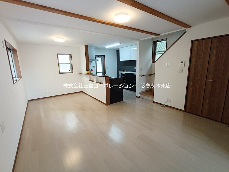 茨木市玉瀬町　中古一戸建 内観写真（リビング）