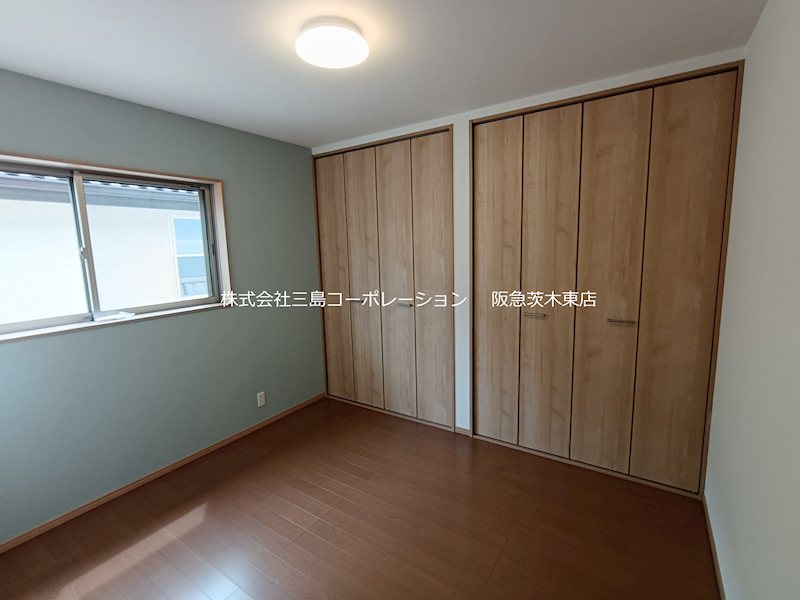 茨木市玉瀬町　中古一戸建 内観写真（リビング以外の居室）