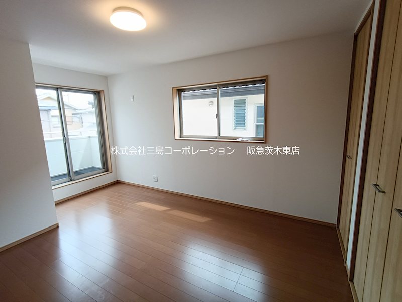 茨木市玉瀬町　中古一戸建 内観写真（リビング以外の居室）