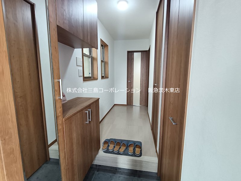 茨木市玉瀬町　中古一戸建 現地写真（玄関）
