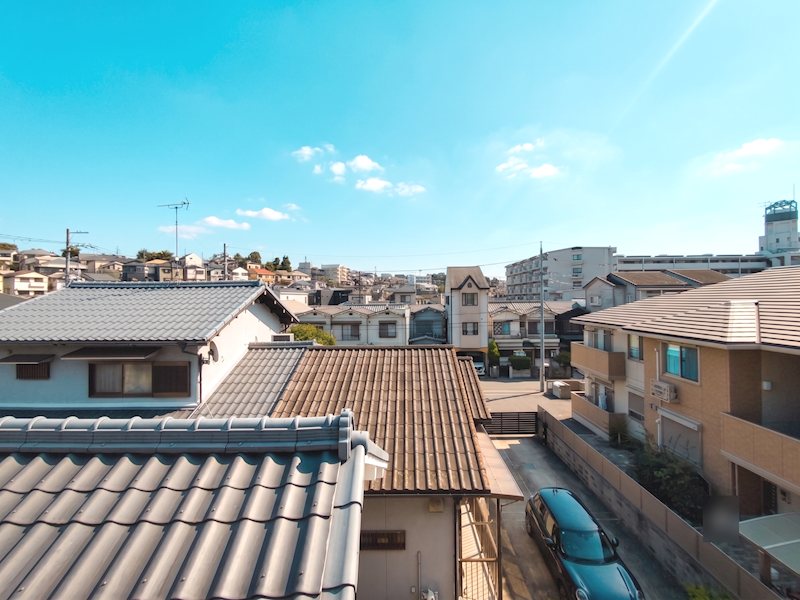 主寝室からの南側の眺望 走谷1丁目一戸建再生既存住宅 その他