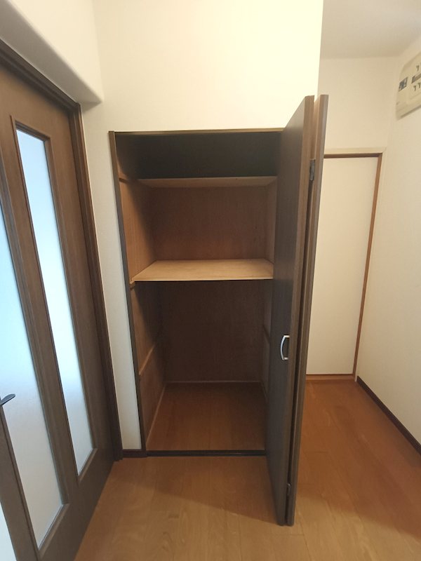 大きな玄関収納付です 高槻阿武山二番街205号棟 その他
