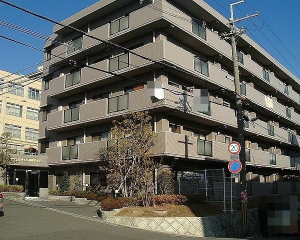 エンゼルハイム高槻松が丘 外観写真