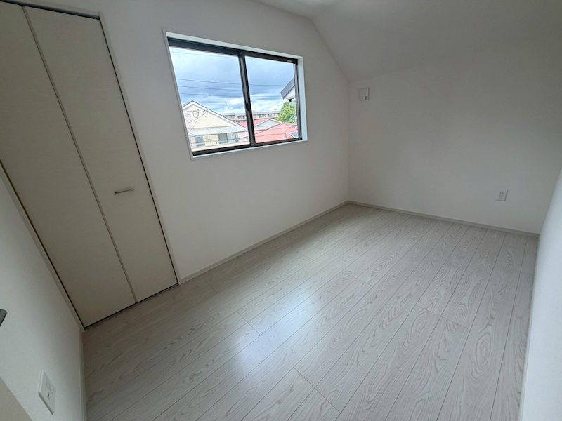 洋室5帖 お子様のお部屋にいかがでしょうか 松塚全2棟新築分譲地内1号棟 その他