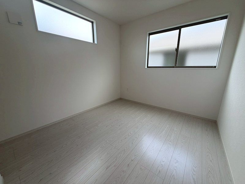 洋室5.2帖 お子様のお部屋にいかがでしょうか 松塚全2棟新築分譲地内1号棟 その他