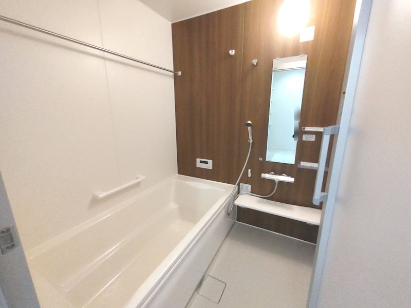 暖房換気乾燥機付1616サイズのユニットバス 一日の疲れをゆったりと癒やしてください 渚元町限定1邸新築分譲住宅 その他