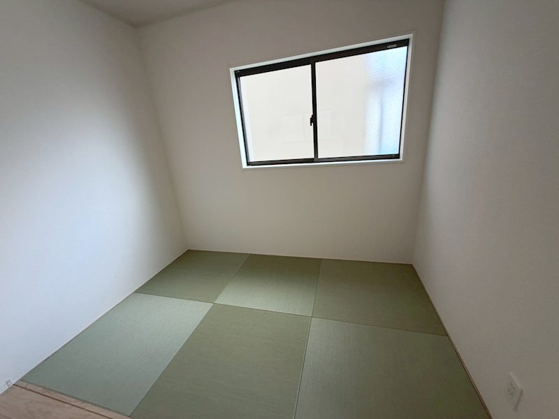 リビング横和室3帖 長尾峠町CRADLEGARDEN全21棟新築分譲地内5号棟 その他