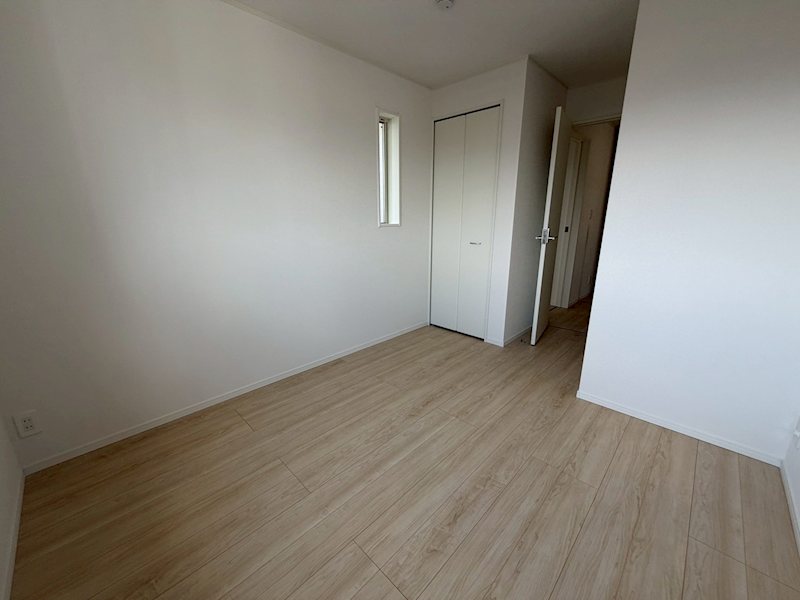 洋室5.5帖 お子様のお部屋にいかがでしょうか 長尾峠町CRADLEGARDEN全21棟新築分譲地内6号棟 その他