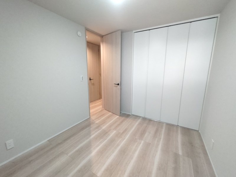 1階洋室。書斎やご趣味の部屋にいかがですか 宮之阪3丁目2区画新築分譲住宅1号棟 その他