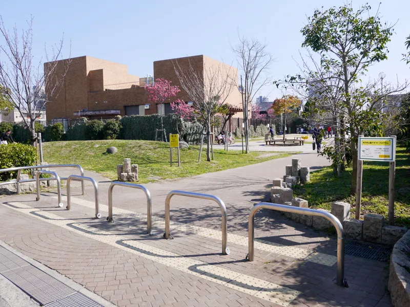 コスモ光善寺 公園