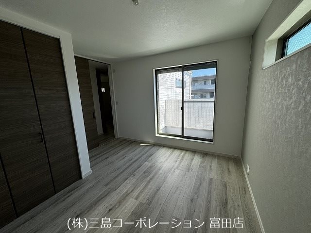 施工例・洋室 高槻市柱本6丁目 新築一戸建 その他