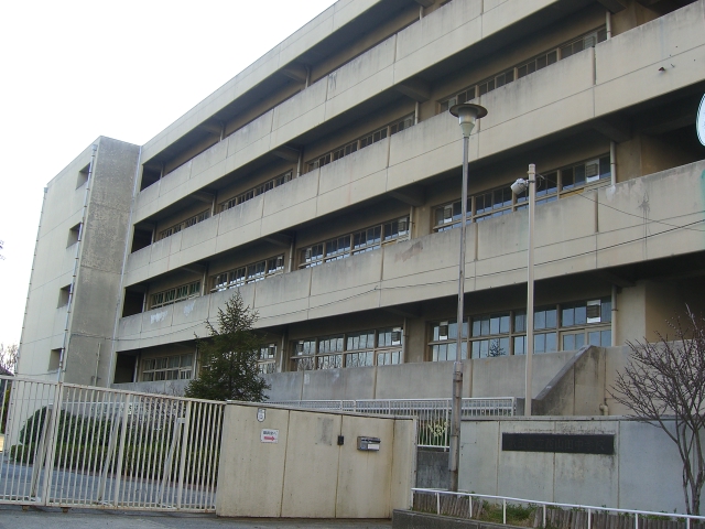 吹田市立西山田中学校 日興千里丘スカイマンションA棟 203号室 周辺画像8