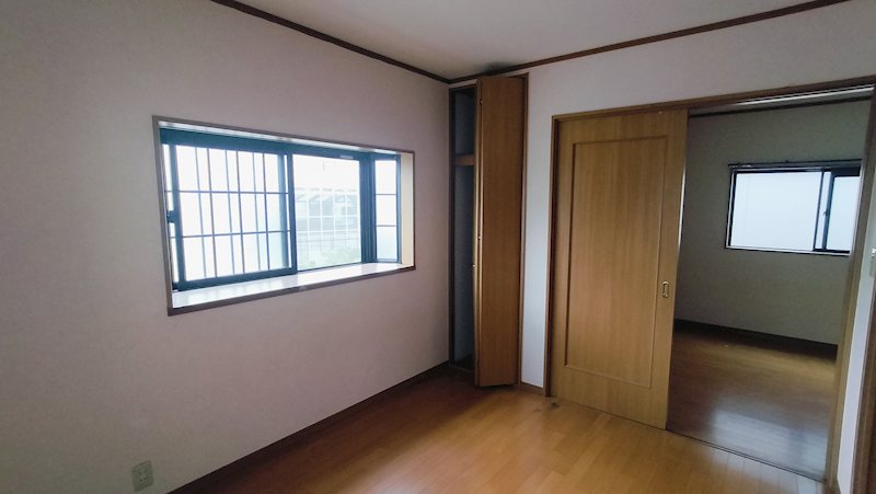 枚方市香里ケ丘10丁目　中古一戸建 内観写真（リビング以外の居室）