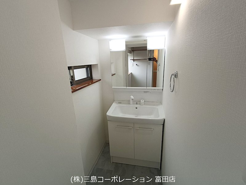 摂津マンションB棟  内観写真（洗面台・洗面所）