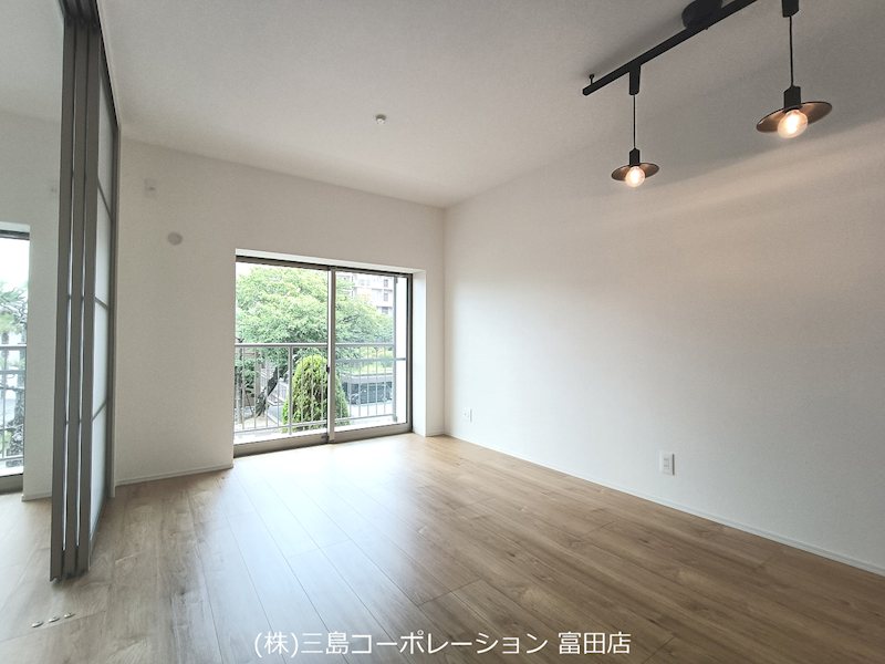 摂津マンションB棟  内観写真（リビング）