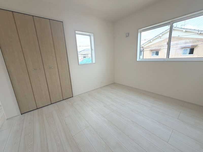 将来2部屋にすることができる洋室6帖と5.25帖 山之上2丁目全3棟新築分譲地内1号棟 その他