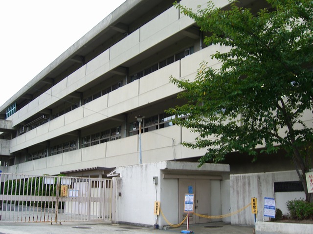 吹田市立東山田小学校 ヴェリテ千里青葉丘 周辺画像1