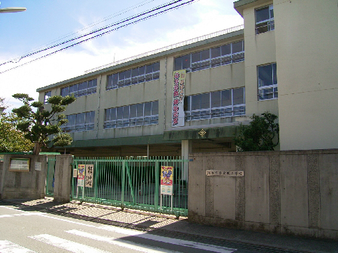 茨木市立安威小学校 茨木市十日市町 中古テラスハウス 周辺画像1