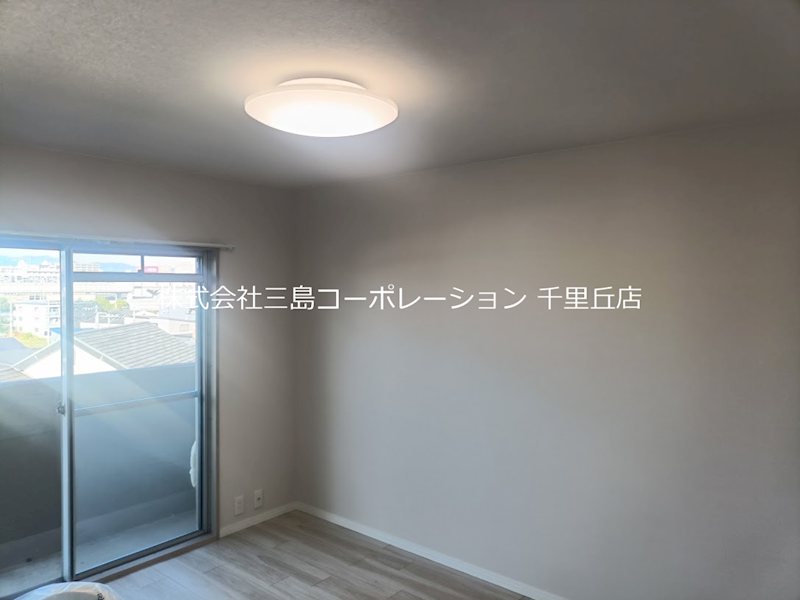 メゾン千里丘T棟  内観写真（リビング以外の居室）