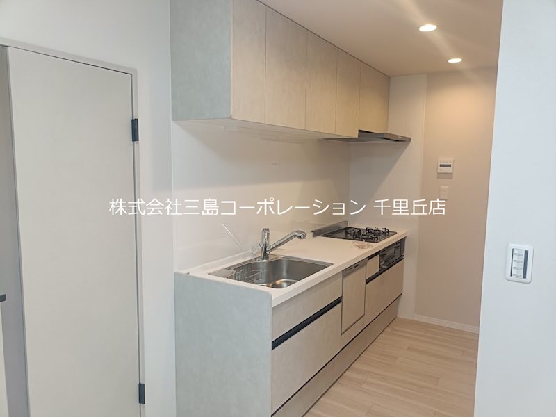 メゾン千里丘T棟  内観写真（キッチン）
