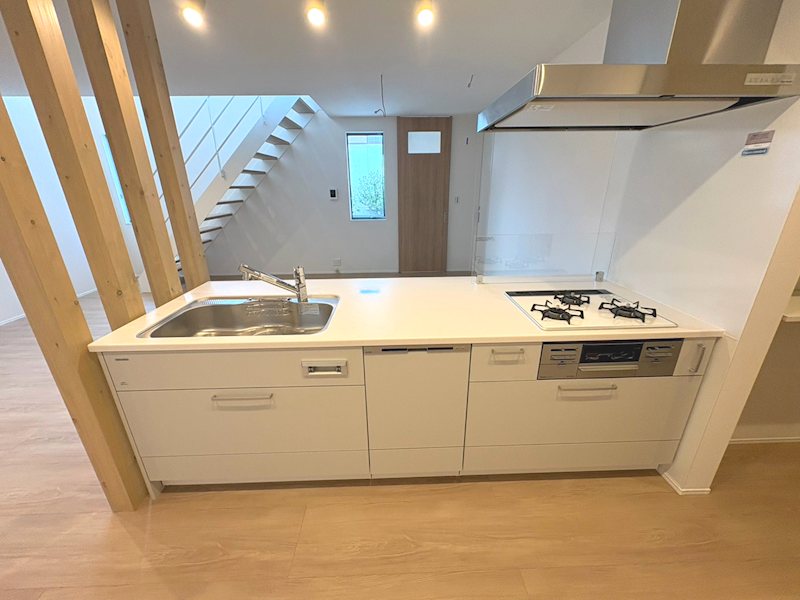 ご家族とのコミュニケーションに対面式食洗器付システムキッチン 東香里2丁目CASA2区画新築分譲2号棟 その他