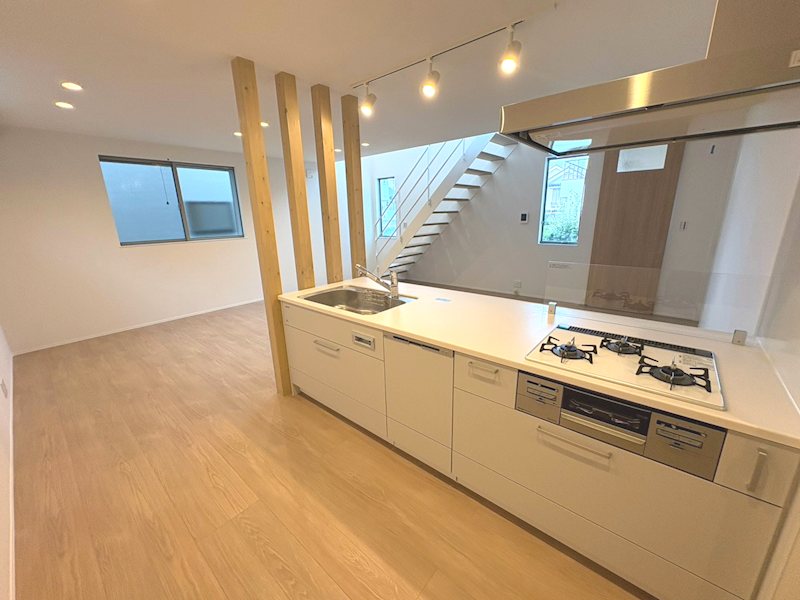 ご家族とのコミュニケーションに対面式食洗器付システムキッチン 東香里2丁目CASA2区画新築分譲2号棟 その他