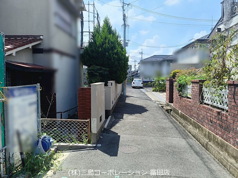 高槻市桜ケ丘北町　新築一戸建 現地写真（前面道路含む現地写真）