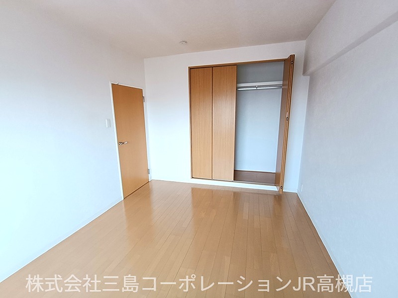 ■洋室(約6帖)/クローゼット有 コープ野村高槻A棟 その他