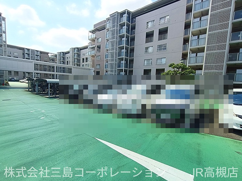 コープ野村高槻A棟  共用部写真（駐車場）