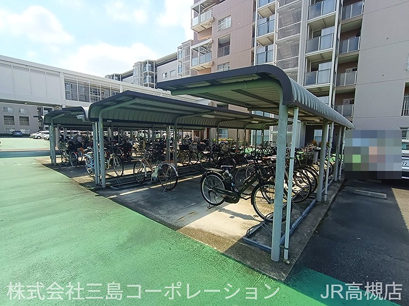 コープ野村高槻A棟  共用部写真（駐車場）
