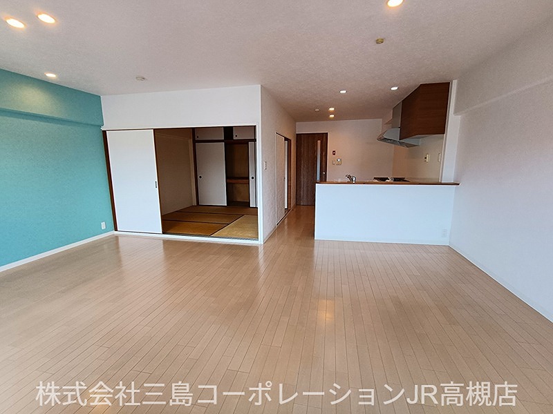 ■LDK(約18帖)/たいへん綺麗にお使いです! コープ野村高槻A棟 その他
