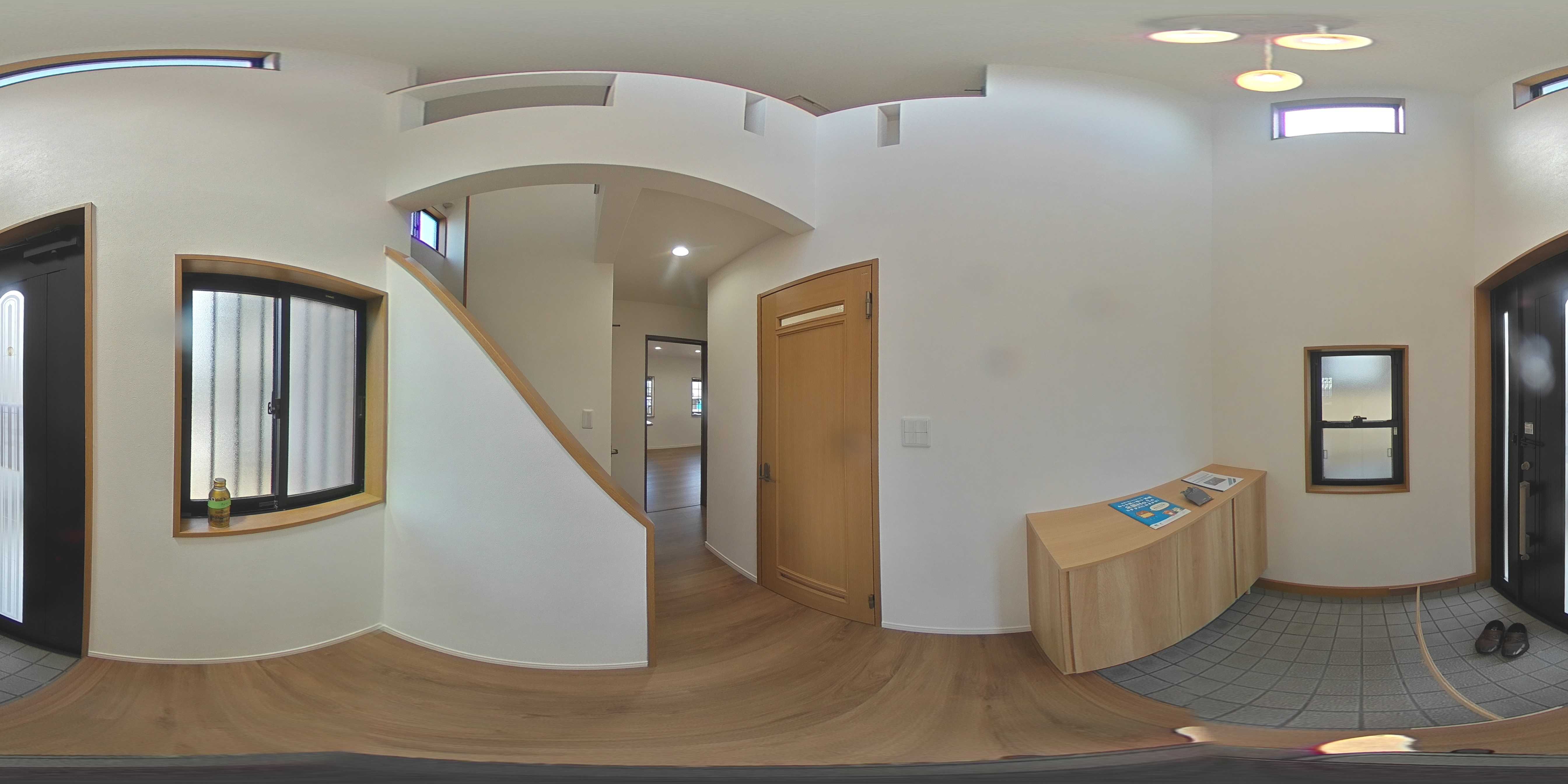 香里ケ丘4丁目一戸建再生既存住宅 現地写真（玄関）