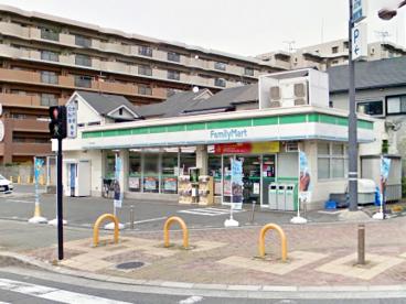 ファミリーマート 摂津三島店 プレサンスロジェ摂津 周辺画像3