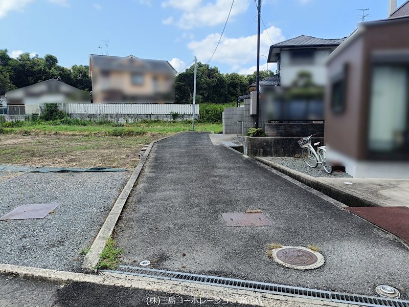 高槻市土室町　売土地 現地写真（前面道路含む現地写真）