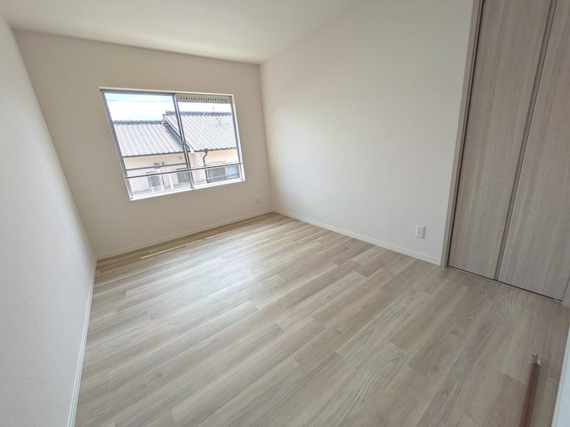 茄子作北町一戸建再生既存住宅 内観写真（リビング以外の居室）