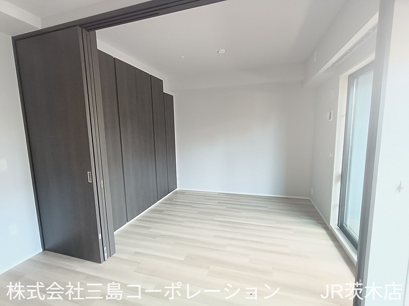 ジオ茨木中穂積 内観写真（リビング以外の居室）