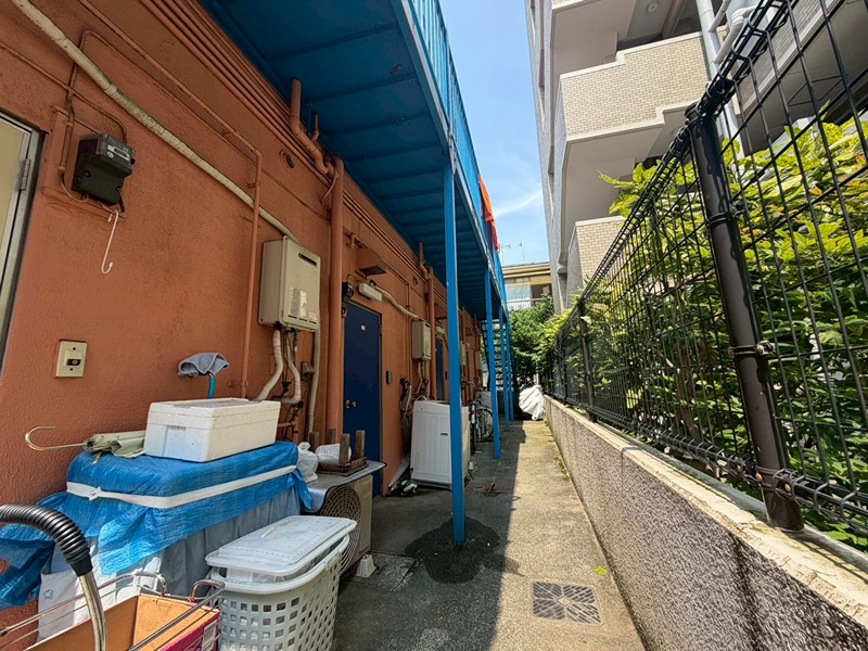 神奈川県横浜市西区南浅間町 現地写真（玄関）